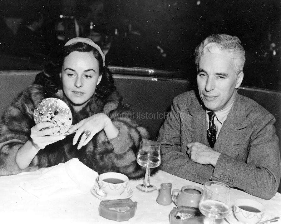 Musso and Franks Grill 1938 WM.jpg